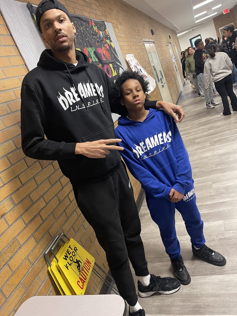 DHIGGIDY1's tweet photo. I know I Inspire the youth in my city ! https://t.co/8EuvTTjWSq