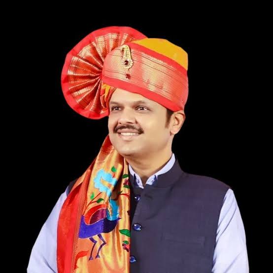 kingsmanT11's tweet photo. देवेंद्र फडणवीसांच्या विचारसारणी ला विरोध आहे व कायम राहील. पण त्यांची राजकारणातली जिद्द व राजकीय मुत्सद्देगिरी मान्य केली पाहिजे. तीन टर्म 100+ जागा निवडून आणल्या व राजकारणातल्या सर्व श्रेष्ठ दिग्गजाना चितपट करून अ��ातशत्रू ठरले.
यशस्वी राजकीय नेतृत्व. अभिनंदन @Dev_Fadnavis https://t.co/ROk7UlFPLl