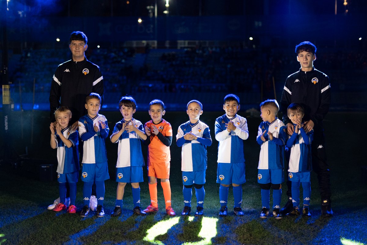 CESabadell's tweet photo. 🥰 La il·lusió dels més petits també és nostra!

#AMQM https://t.co/LfMnf2rWba