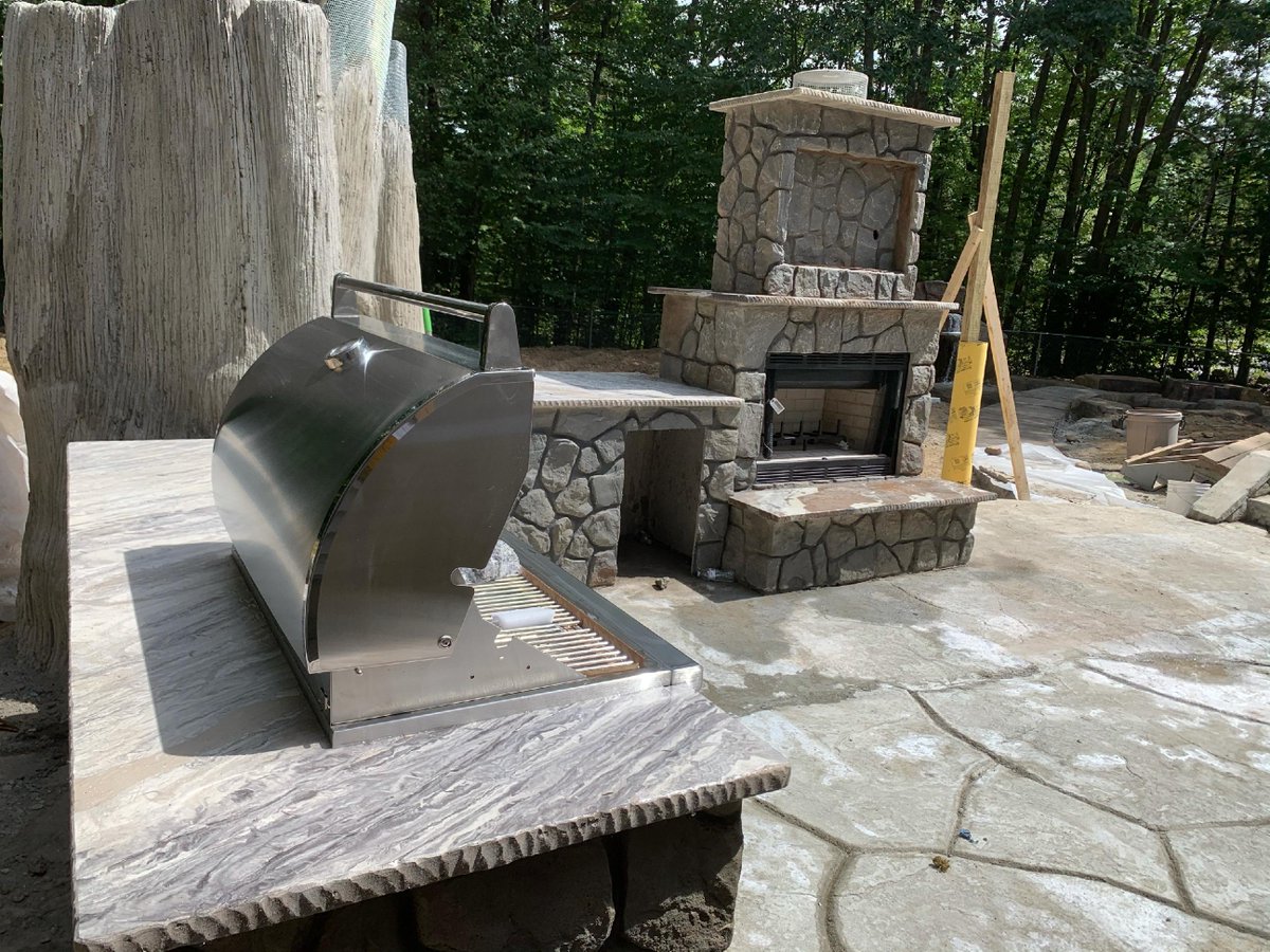 JoeSusanYSBH's tweet image. 🔥 Let’s turn down the cold and turn up the heat! Designer outdoor fireies are perfect for cozy nights &amp;amp; s’more-making. Don’t worry about the heat; just enjoy the glow! ✨🔥 #FirePitFun #WinterWarmth #CozyVibes