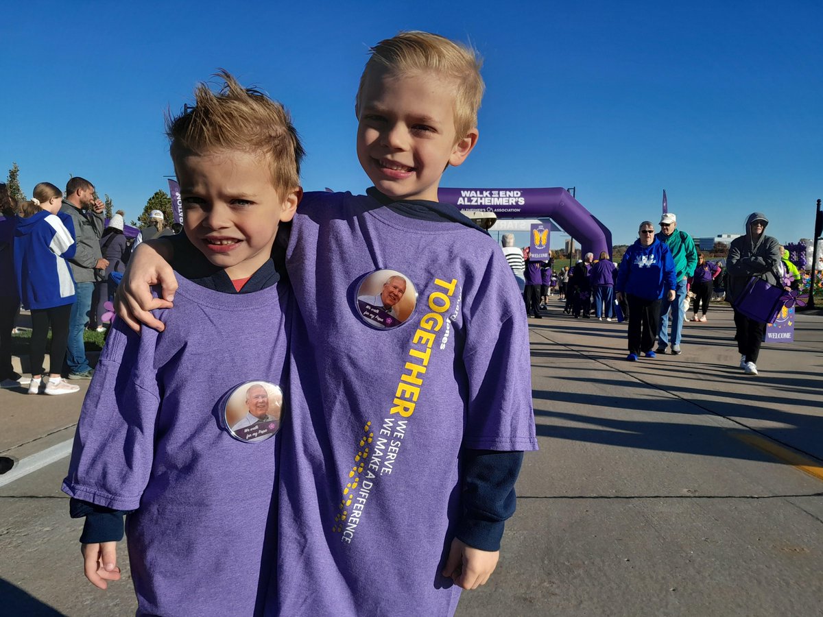 This #FamilyVolunteerDay we want to send a special THANK YOU to all of the families who come together to fight Alzheimer’s. Your love and dedication to one another and this cause is an inspiration. #ENDALZ 💜
