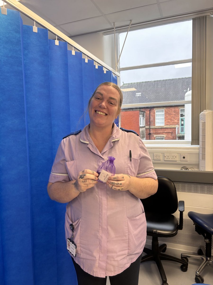 Happy international HCA day to all our wonderful HCAs in UEC thank you for all you do 👏🏻🙌🏻🥳 ⁦<a href="/ed_nca/">Oldham ED 🚑🚨👩‍⚕️🐝#TeamAwesome</a>⁩ ⁦<a href="/OldhamCO_NHS/">Oldham Care Organisation</a>⁩