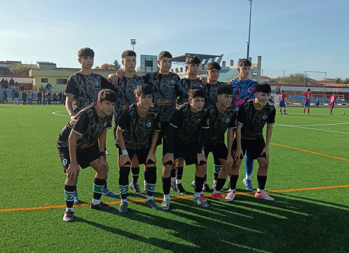 𝐂𝐀𝐃𝐄𝐓𝐄 𝐀

▶️ <a href="/canteracddb/">Cantera CD Don Benito</a> 2-1 <a href="/ExtremaduraFB/">Extremadura Fútbol Base</a> 

❌ Derrota por la mínima en un partido muy igualado donde los de @manu_vicente68 merecieron mucho más.

¡A seguir trabajando! ⛏️⛏️⛏️

#CDDonBenitoExtremaduraFutbolBase #Cadete #DivisionDeHonor