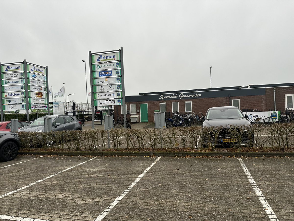 jpoelstra02's tweet photo. Zijn we weer @scgenemuiden 👀 #genhar #boemboembeimers https://t.co/X1wct7EfzQ