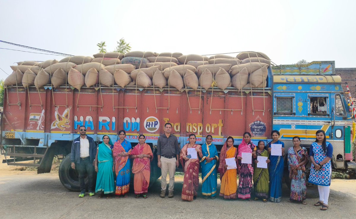 MANDI_Maize's tweet image. Ranimahas Mission Shakti FPC Nuapada has procured 1306 qtl. maize from 45 women farmers with trained Udyog Mitras doing the maize quality check, price dissemination and maize purchase
@arvindpadhee @AgriGoI @NidhiNSrinivas @DM_Nuapada @vipinaccess @mission_shakti @krushibibhag