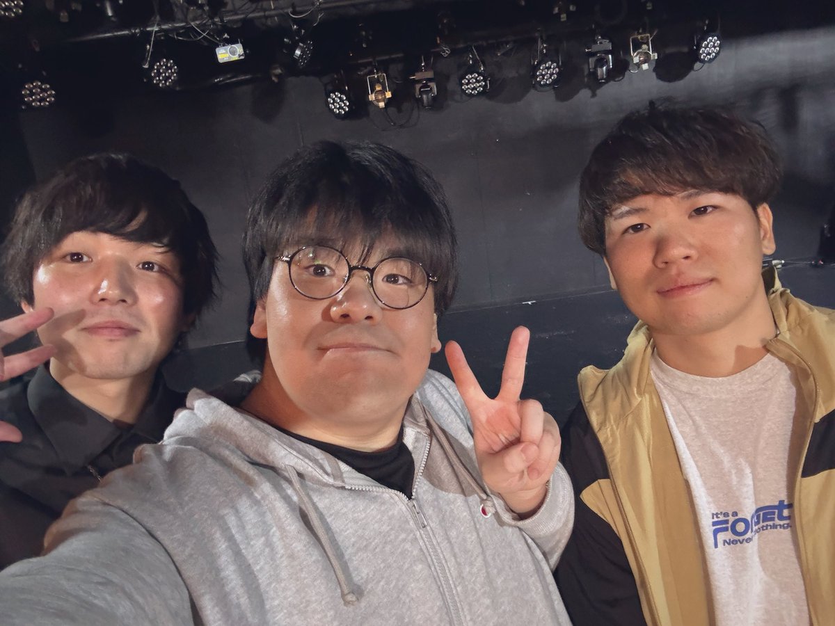 gengorou_info's tweet photo. ライブ楽しかったぜーーー(ᐡ﹒︠‧̫﹒︡ᐡ)
ありがとうございましたʚ̴̶̷̆ ̫ ʚ̴̶̷̆

また来年もやれるように配信も
その他諸々もさらに努力しまくります！
みんなついてきてください😭🤍

これからもよろしくやでえ☺️！ https://t.co/LxHL4qM4f8