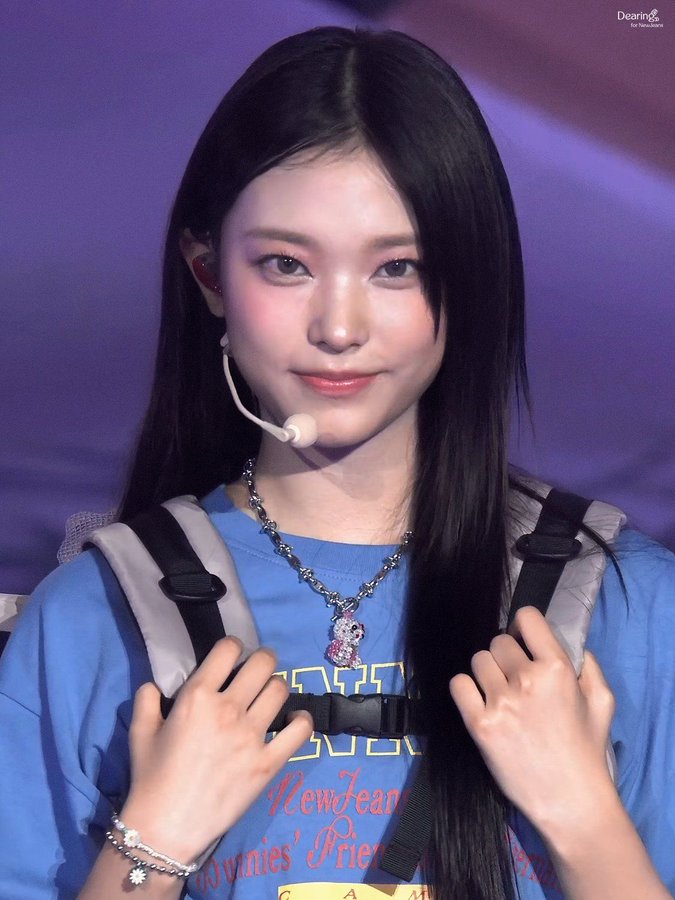 GdEllKUWgAA2SFa?format=jpg&name=900x900