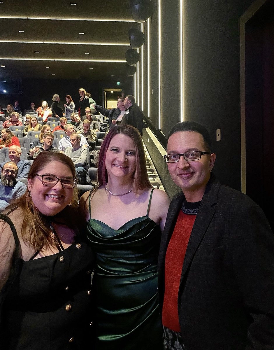 anilkchander's tweet photo. With my friends @ricadink and @torri012_ at the Voyager Documentary premiere in London. ☺️🖖🏼 #ToTheJourney #VoyDoc #StarTrekVoyager https://t.co/i5M1HCXCEK