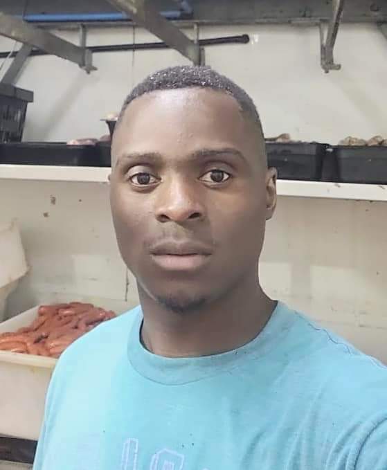 MDNnewss's tweet photo. Wanted Malawian national

Reaction Unit South Africa (RUSA) is seeking the public's help in locating a Malawian national named Hashim, who is wanted in connection with the theft of six guns and bullets from his employer's business in Mayville, Durban. 

The suspect allegedly stole the firearms and ammunition before disappearing. Hashim is believed to be heavily armed and dangerous.

If you have any information or have seen him, please contact RUSA immediately at 086 123 4333.