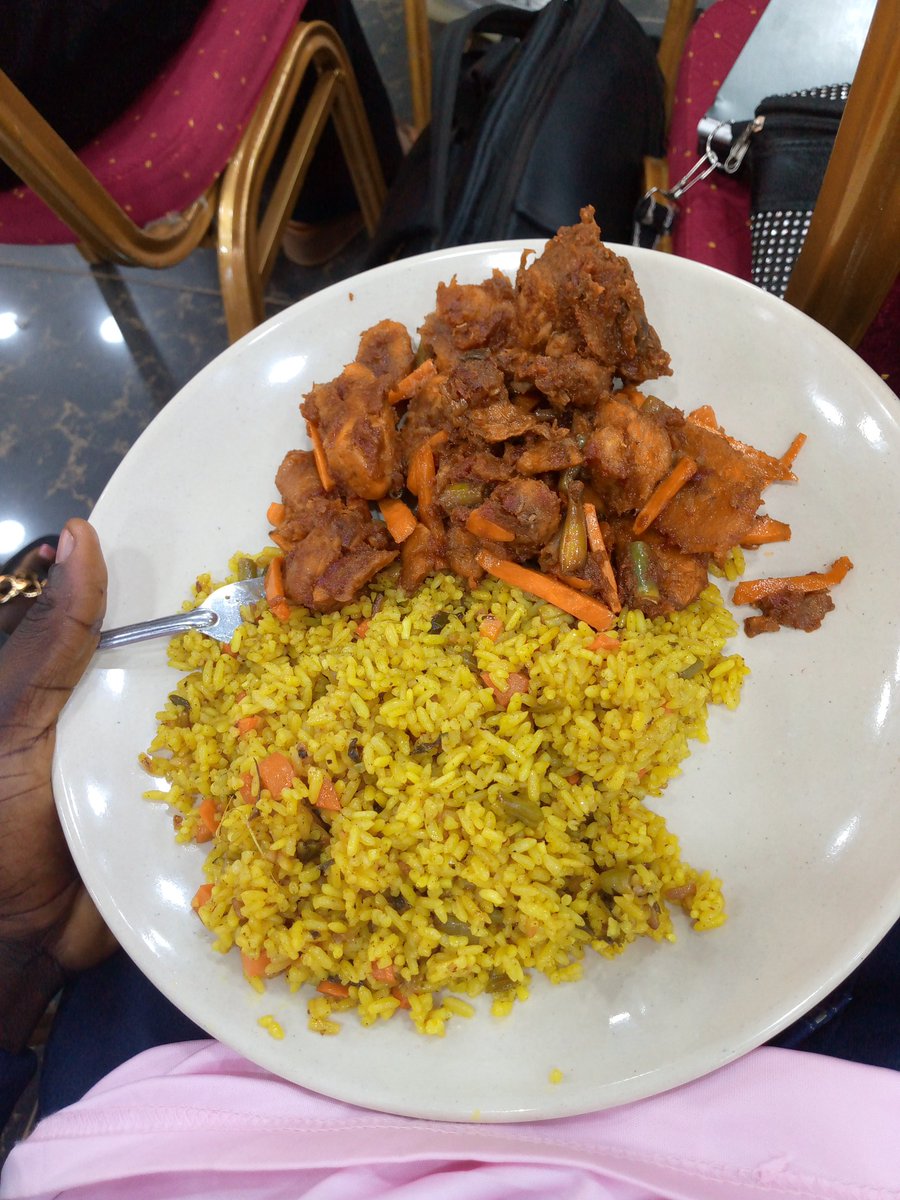 Ehhhhhh...chop rice chop rice 😂😂
#DevFest2024 #DevfestBamendaxBambili2024 
#DevFest
<a href="/duke_tekc/">Akumbom Wesley</a> <a href="/GDGBamenda/">GDG Bamenda #DevFest2025</a>