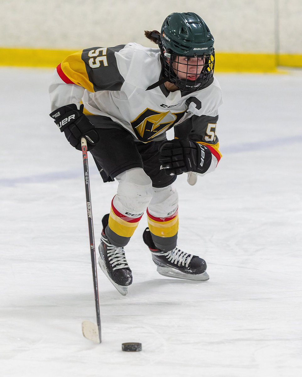 ADEQUATE PHOTO OF THE DAY:
Canon R6; Canon RF 70-200mm f2.8
ISO 6300 f2.8 1/1000
#hockey #skate #sports #sportsphotographer #freelance #michigan #canonphotography #mhsaa