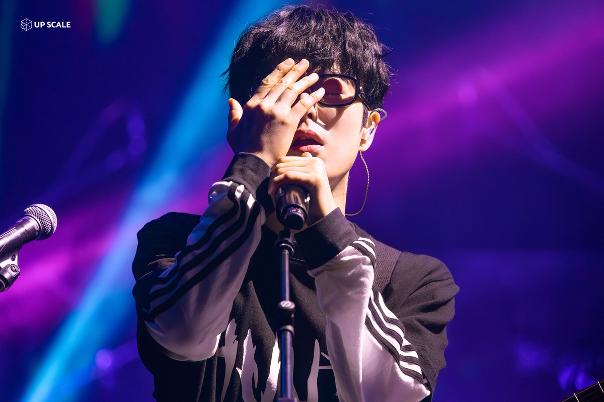 up_scale7's tweet photo. 241123 고양 SUDDENLY ROCK FESTA
#국카스텐 #하현우 https://t.co/aBBxj1TEW0