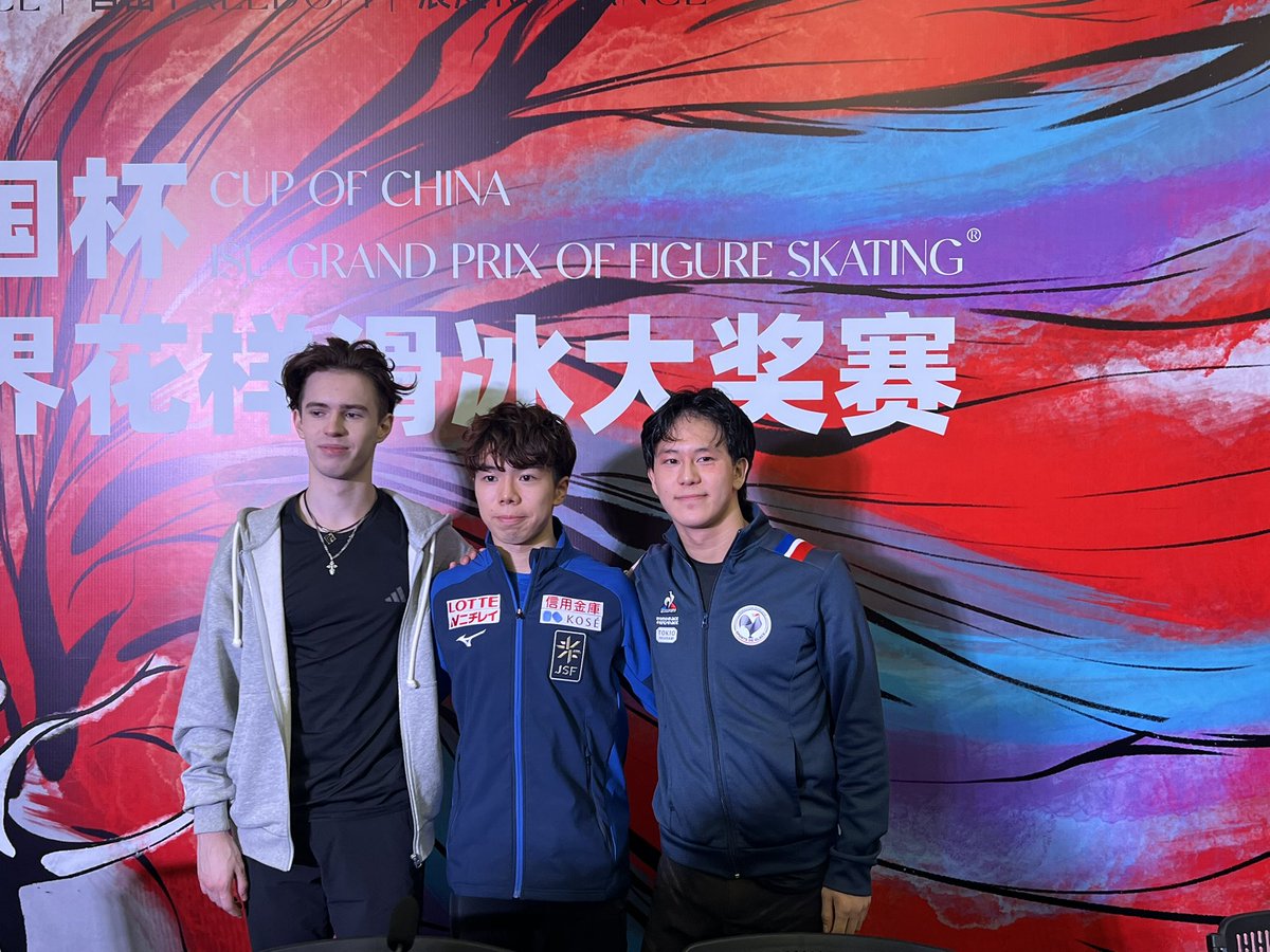 goldenskate's tweet photo. Men’s medalists at Cup of China: 
🥇Shun Sato 🇯🇵 
🥈Mikhail Shaidorov 🇰🇿 
🥉Adam Siao Him Fa 🇫🇷 
#GPFigure #GPCOC  #FigureSkating https://t.co/Aiwcx5zVfw