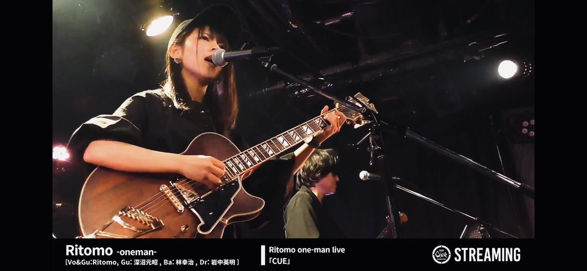 Ritomonster's tweet photo. Ritomo one-man live "CUE"
at 下北沢 CLUB Que

Gt. 深沼元昭/Ba. 林幸治/Dr. 岩中英明

配信アーカイブご購入・ご視聴明日までです！音も映像も見応えばっちり、セトリも良き。あと仲良し！どうぞお見逃しなく！

購入：24日(日)18時まで
視聴：24日(日)21時まで

配信⇩
https://t.co/FmaQ8FNQW1 https://t.co/BAxLfrCLjz