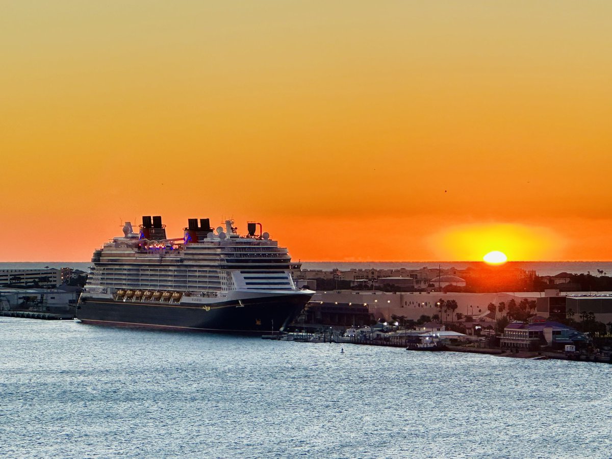 Getting off the Disney Fantasy this morning and saw the Disney Treasure docked with us at Port Canaveral. <a href="/TheDCLBlog/">Scott Sanders</a> <a href="/DclDuo/">DCL Duo</a> <a href="/theDCLdude/">The DCL Dude Podcast</a> <a href="/CHRIS_MAGIC_DCL/">CHRIS in the Concierge Lounge</a> <a href="/DCLcruisingdad/">ChrisK 🔜🚢DisneyDream⚓️</a>