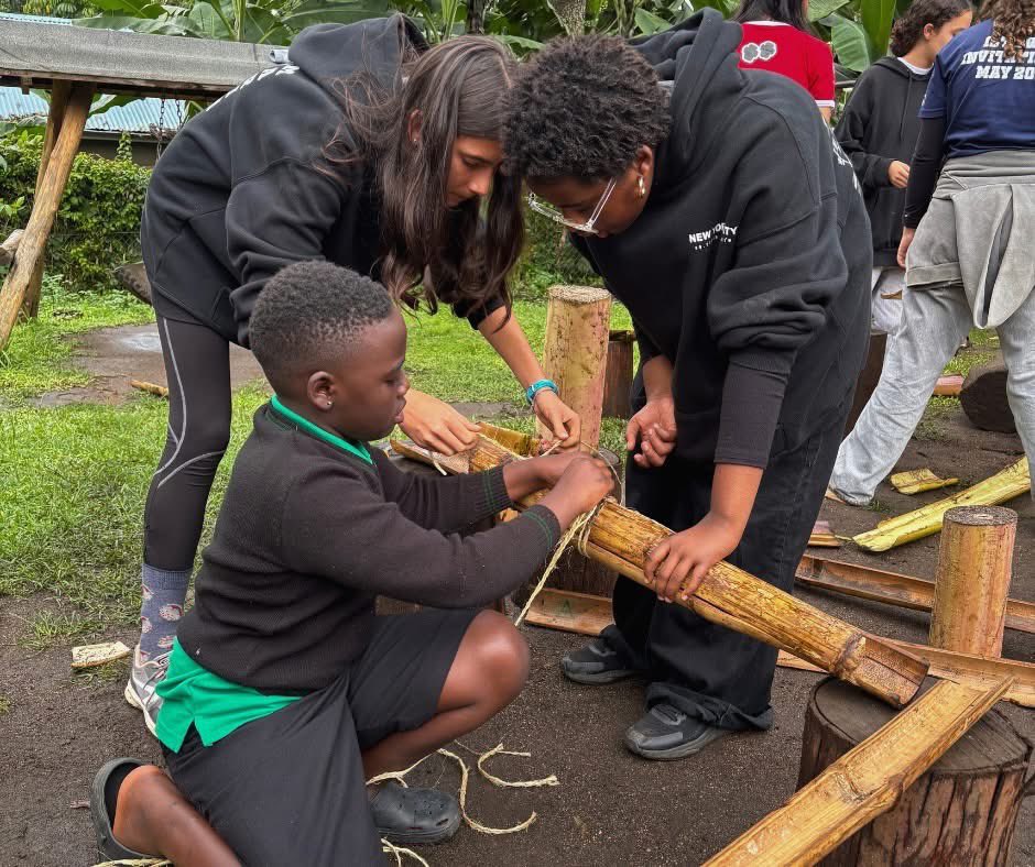 kyaningacdc's tweet photo. 🌟 We recently had the privilege of hosting Grade 8 students from the International School of Uganda (ISU) (@ISofUganda) for their #WeekWithoutWalls programme!
Through this collaboration, the students connected with our team and the children at KCDC, learning about our inclusive https://t.co/41FLNGuI1Q