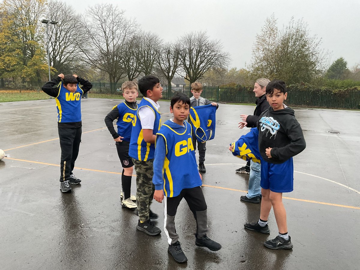 Last Friday , our Year 6 boys completed against Meanwood in a netball match. It was an incredibly close game, with the boys coming back from behind to draw the game 3-3. The teamwork and encouragement of each player was commendable.🙌👍👇