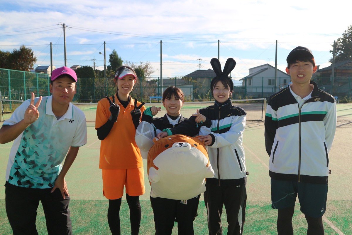 shinshusofttenn's tweet photo. 信州大学全学ソフトテニス部です！
11/9に納会、11/10に信大ミックスが行われました！

上位トーナメント
優勝🏆 濵中･安藤
2位🥈 竹澤･赤坂
3位🥉 市岡･岡

下位トーナメント
優勝🏆 櫻井･古村

今年度の部としての活動は以上となります！ https://t.co/L84lzkqfnm