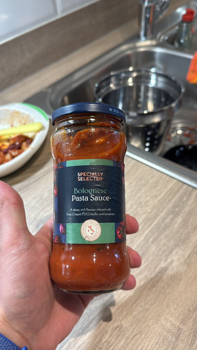 DigitalBioBrain's tweet photo. @AldiUK such a scaring and health concerning discovery in a CLOSED, SEALED and NEVER OPENED item from your shelfs in Letchworth.

This will be obviously reported, in the meantime, everyone please check the content before using for cooking! #lowqualityfood https://t.co/dWpssBNPs0