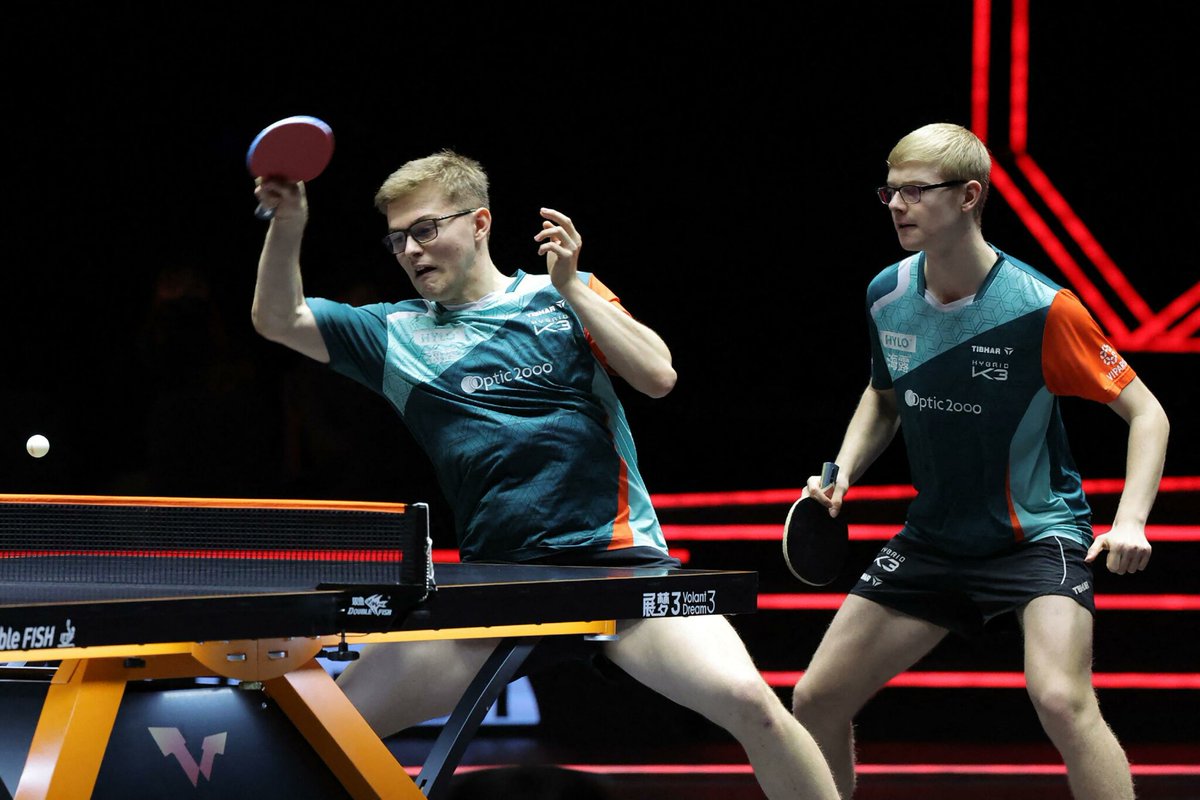 🔴 Les frères en or du tennis de table français, Alexis et Félix Lebrun, deviennent numéro 1 mondiaux en double après leur victoire en finale du WTT Finals de Fukuoka, face à une paire japonaise

Magiques ! ➡️ l.leparisien.fr/Mjzp