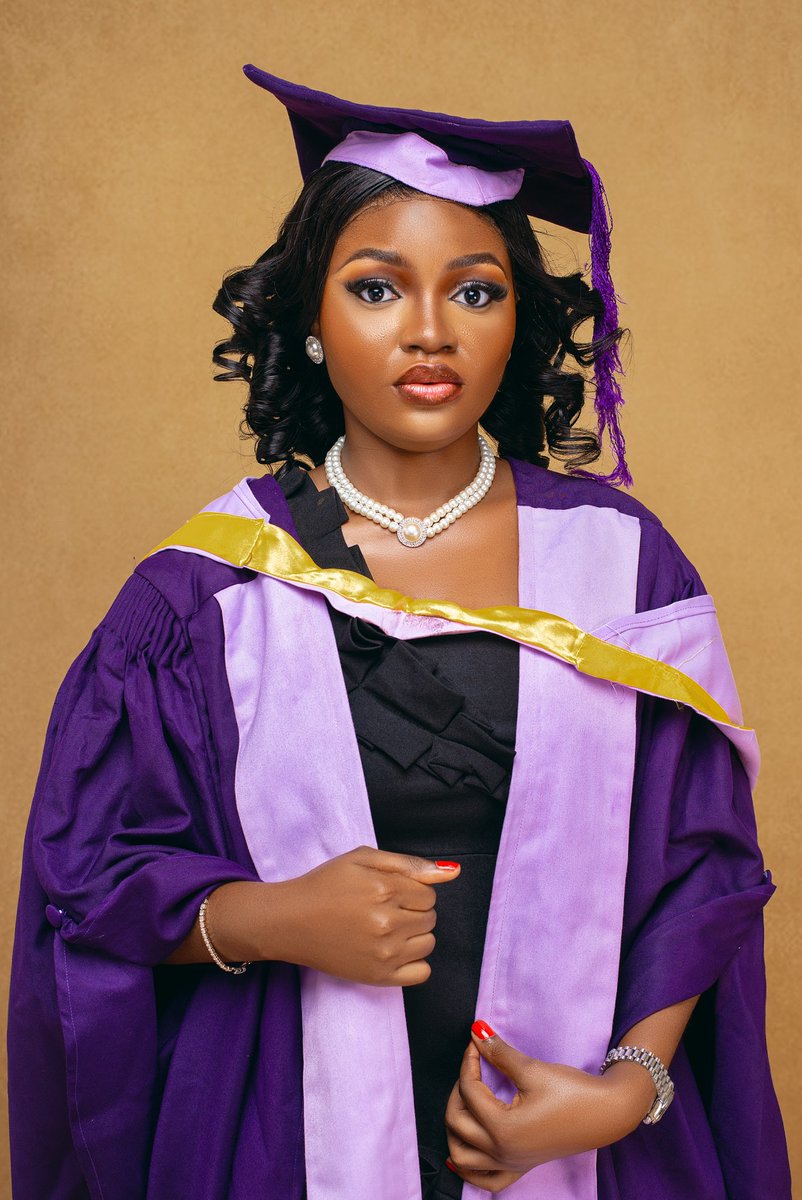 MOElizabett's tweet photo. BSC insurance
BGS from the department of insurance class of 2023
First class honors (CGPA 4.59)
God did, hardwork pays
Thankful to my family and friends and above all
God almighty ๐โค๏ธ
#universityofbenin #graduation23 #BGS https://t.co/qZCORFAQHr