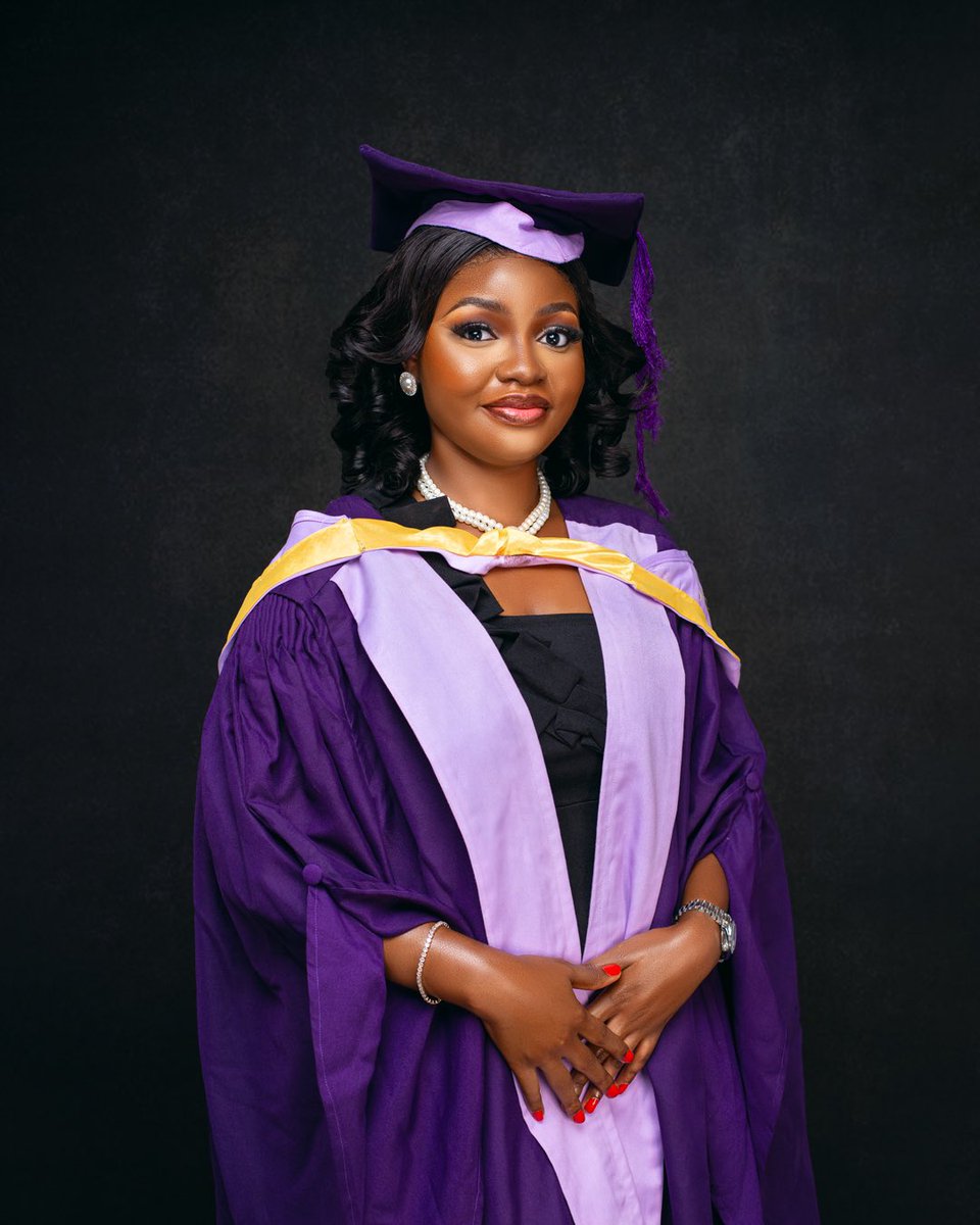 MOElizabett's tweet photo. BSC insurance
BGS from the department of insurance class of 2023
First class honors (CGPA 4.59)
God did, hardwork pays
Thankful to my family and friends and above all
God almighty ๐โค๏ธ
#universityofbenin #graduation23 #BGS https://t.co/qZCORFAQHr