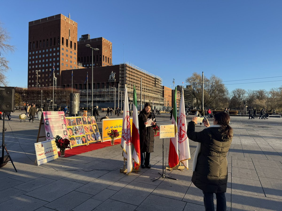 behrouz__'s tweet image. #Oslo 23.11.2024: Markering for avskaffelse av vold mot kvinner i Iran 

Iranere i Oslo samlet seg foran Nobels Fredssenter @NobelPeaceOslo for å markere Internasjonal dag for avskaffelse av vold mot kvinner. Vold mot kvinner og jenter er et av de mest systematiske og utbredte…