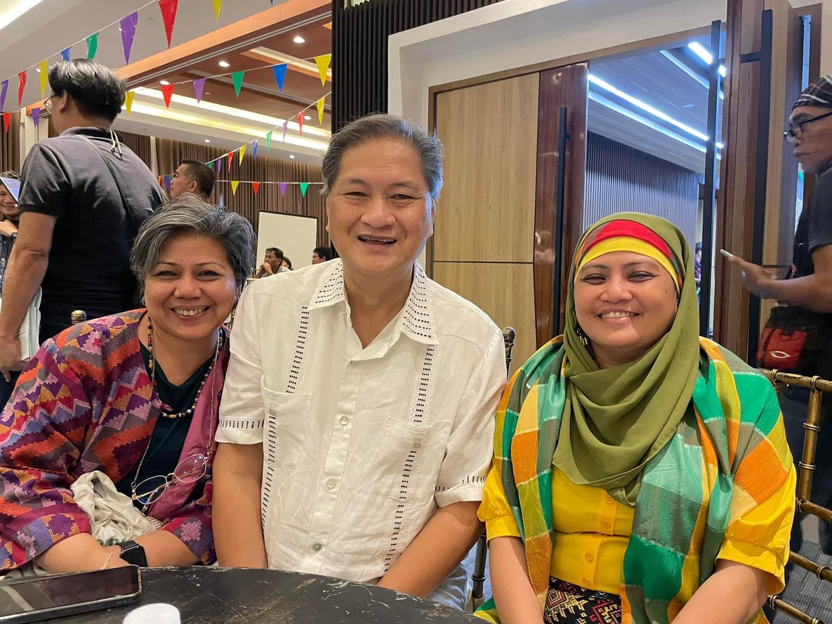 Proud to be the lawyer of indigenous peoples from the North and the Moro and Lumad peoples from the South. Iboto sa senado si Amirah Lidasan!