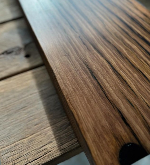 We love this unique Peninsula Recycled Timber wharf deck mantelpiece! 😍 Rich, dark tones, distinctive grain, and expertly finished with both WEST SYSTEM® Epoxy and Fiddes Australia. 

Have you seen similar pieces? 💪

#westsystemepoxy #woodwork #fiddesaustralia