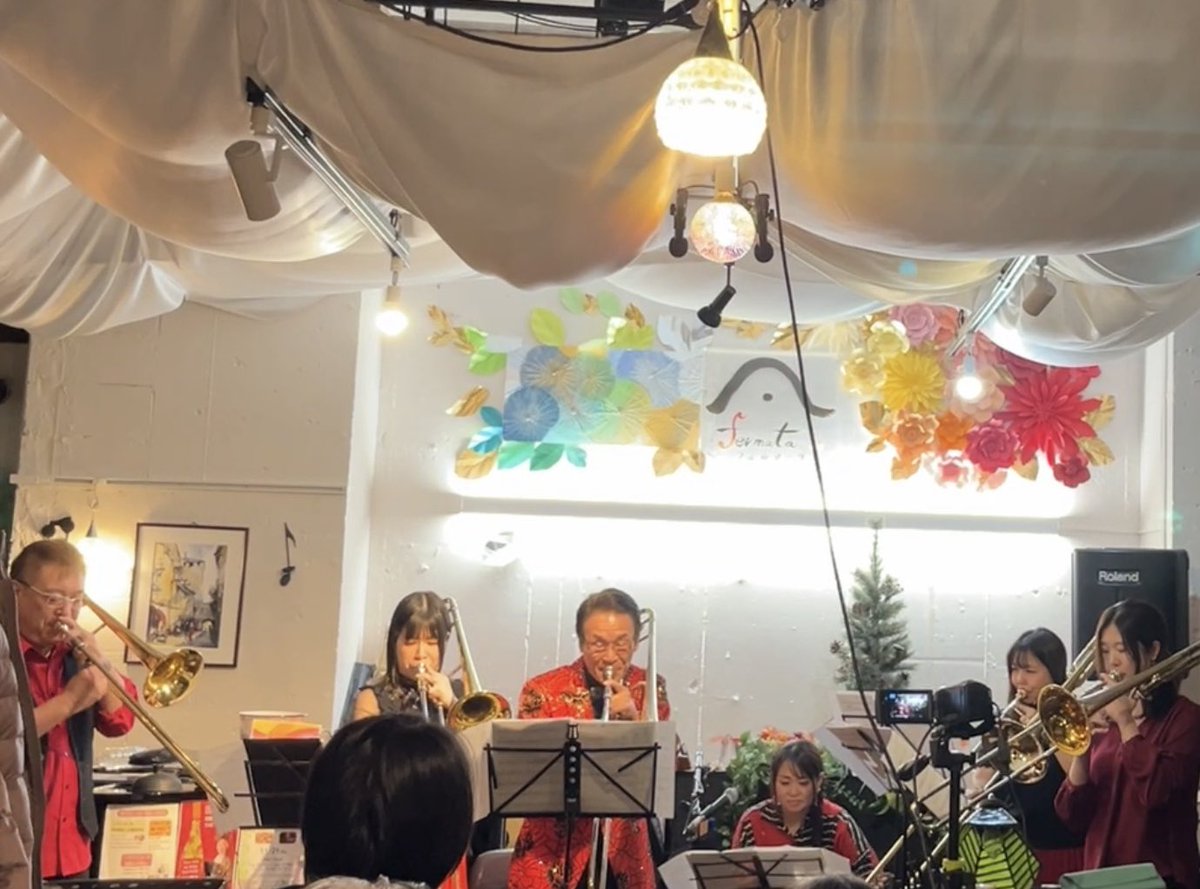 daosan48's tweet photo. おぼん師匠のめちゃ面白いトークとトロンボーンアンサンブルの盛り沢山の昭和歌謡🎵楽しみました😆

#おぼんとかもし
#kamoshi
#fermata https://t.co/hpKk01ssMe
