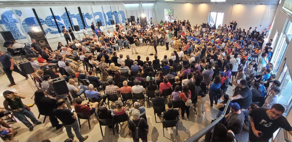 Así arrancamos el sábado en Santa Fe: Asamblea Ciudadana. Un encuentro necesario y esperanzador. No nos resignamos a este presente y seguimos peleando por un futuro mejor.

Defender la Patria.  Construir lo nuevo.