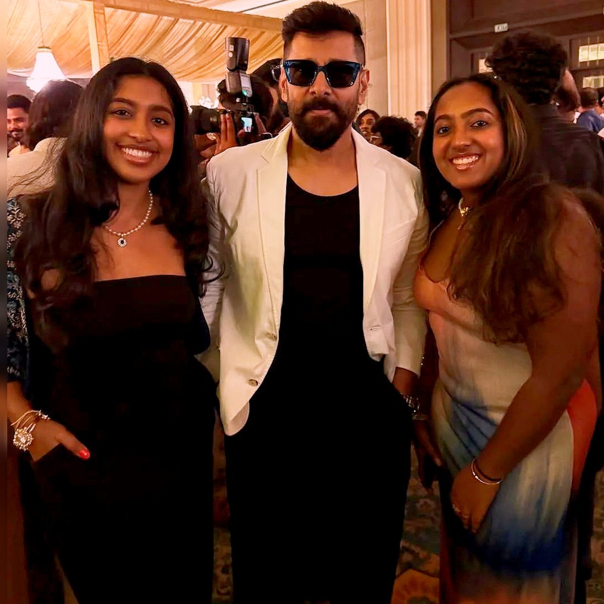 Santhan22966787's tweet photo. Man is 58 but he doesn't seem to be like so ! 💙😫
#manmathan🤩🥰
@Chiyaan #VeeraDheeraSooran https://t.co/5LceiDgiQ2