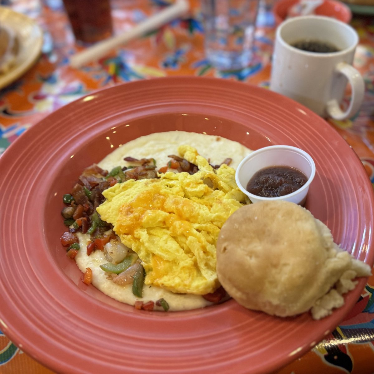 Loving the 🇺🇸 Southern food in Atlanta’s Marietta Diner and Flying Biscuits I think I gained a few pounds 日本戻ったら痩せる🏋️