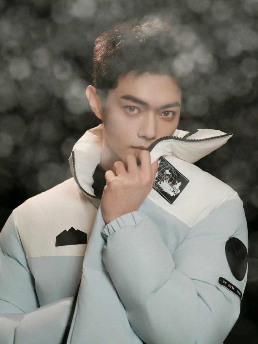 cdrama_update's tweet image. #XuKai for a Yalu brand event 

More - weibo.com/7550973339/510…

#许凯 #许凯soso