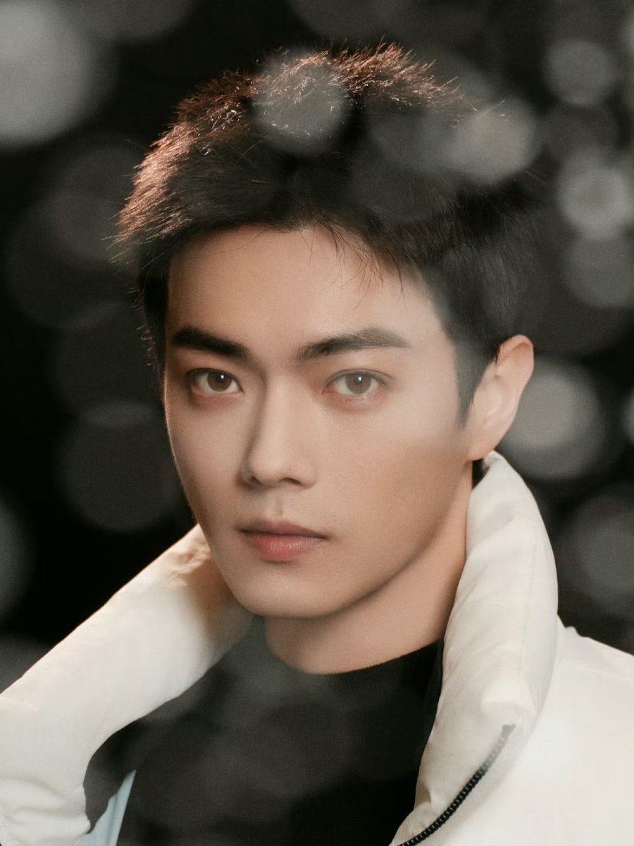 cdrama_update's tweet image. #XuKai for a Yalu brand event 

More - weibo.com/7550973339/510…

#许凯 #许凯soso