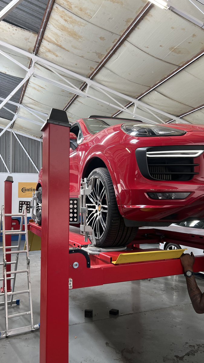 Lerato_Seoka's tweet image. Supplied and fitted all 4 new tyres for Porsche Cayenne GTS…

Now in the alignment bay and its camber was completely out…

Mish Mash fully at your service 24/7, anywhere at a cost.

#MishMashAuto #MishMashTyres #VehicleMaintenance