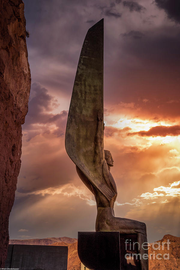 America was meant to be art deco.

The winged figures of the republic, Hoover Dam.