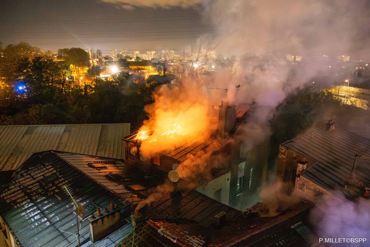 PompiersParis tweet media