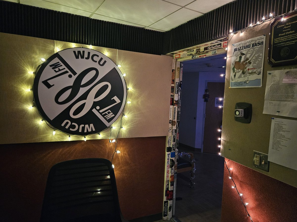 LakeEffectReverb tweet media