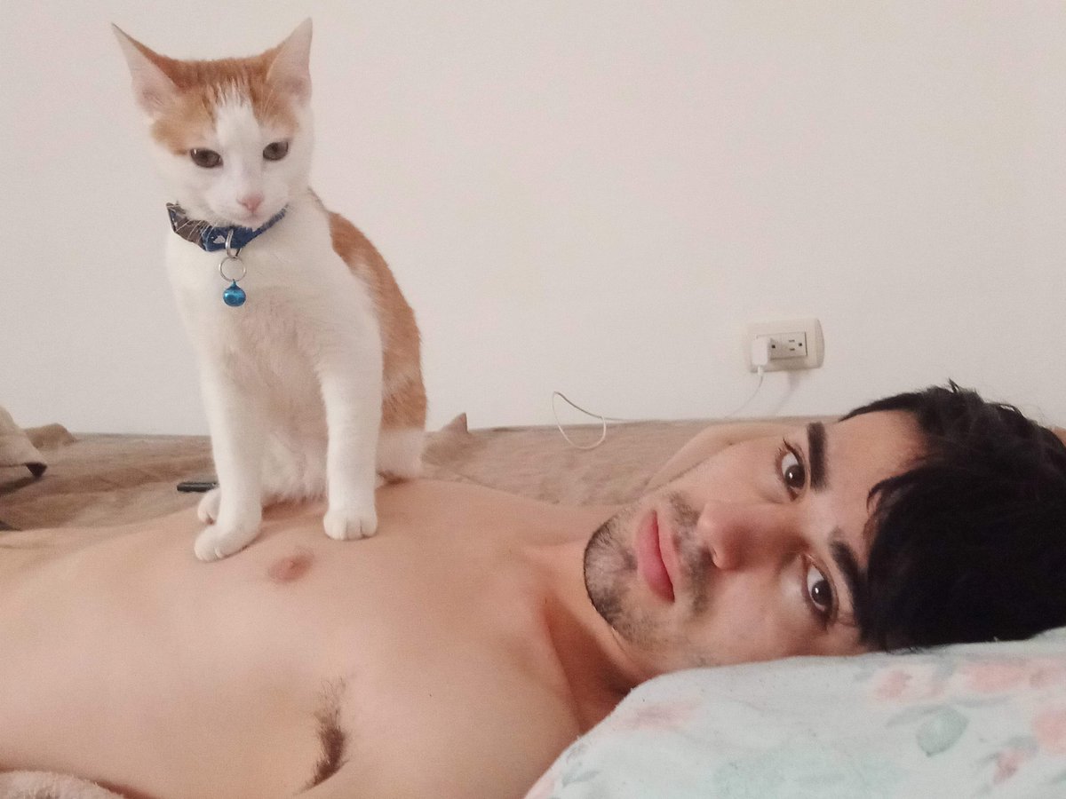 TICOS_GAYS's tweet photo. :)
#viralvideo #fypシviral https://t.co/bxmSX1yfMm