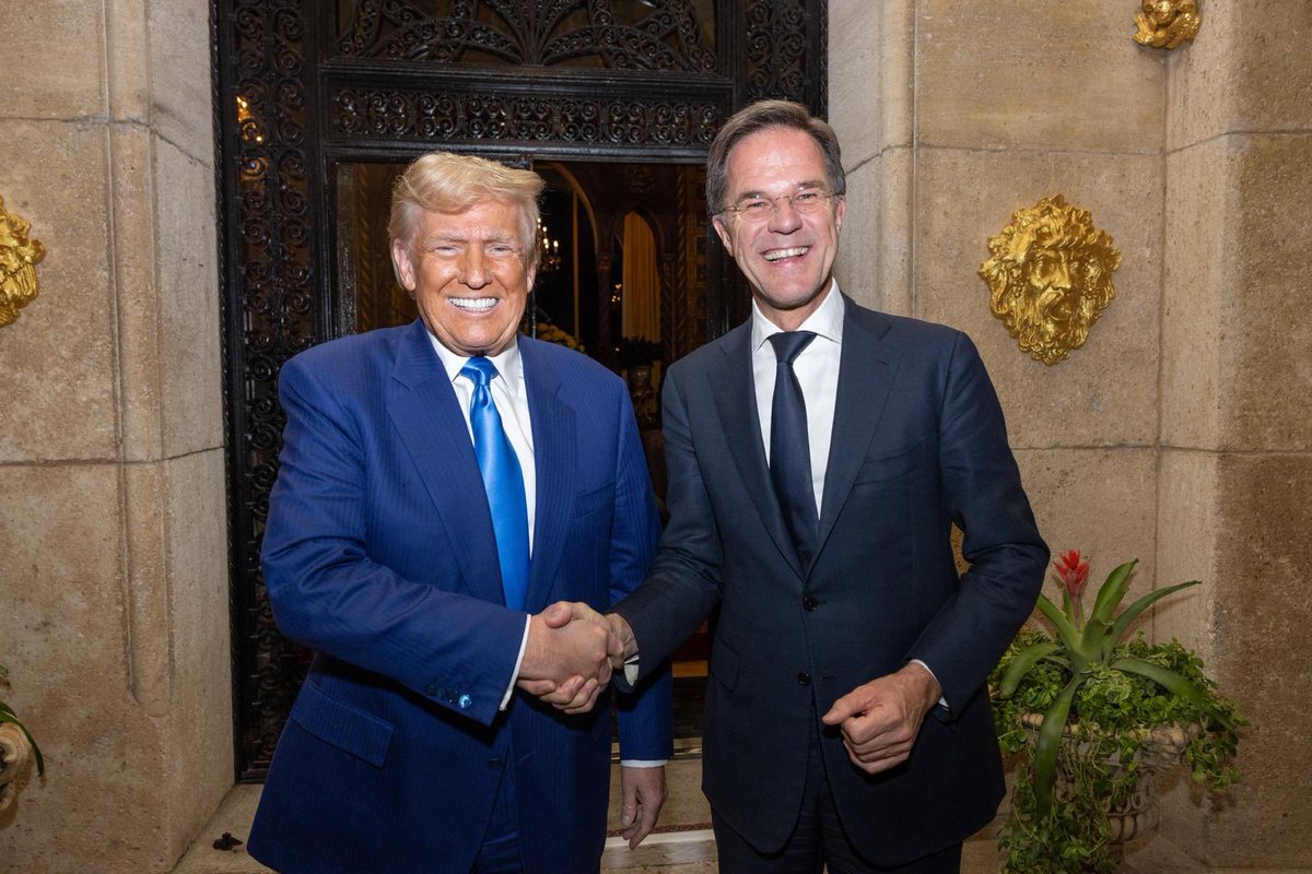 Last night, new NATO Sec Gen Mark Rutte met with President-elect Trump at Mar-a-Lago.

NATO Spokesperson on the meeting: “They discussed the range of global security issues facing the Alliance.” 
Photo by NATO/Erik Luntang: