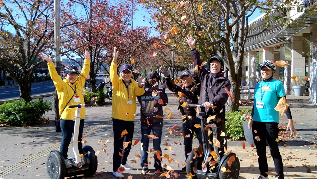 KaSegwayClub's tweet photo. ２３日青空と紅葉の柏の葉で体験会実施しました https://t.co/PnNmQC4UlH