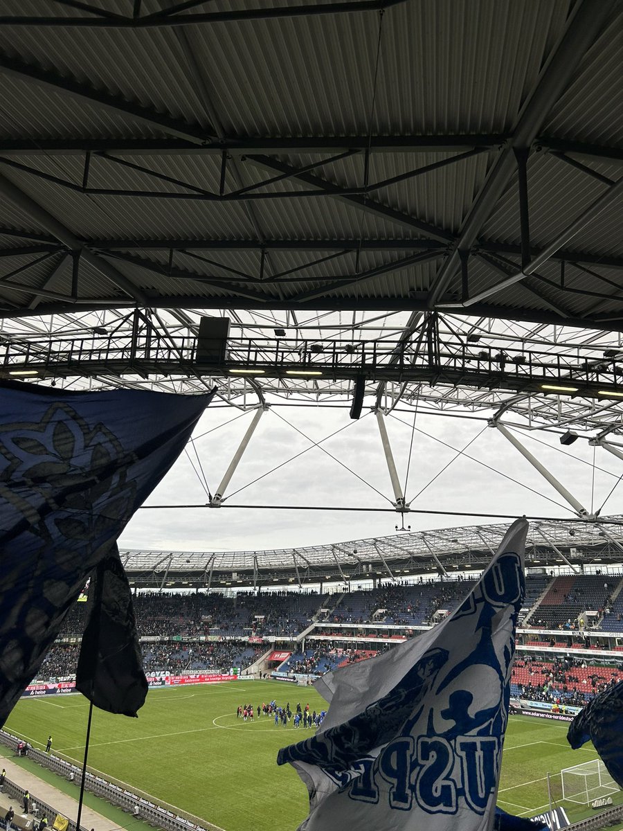f1898k's tweet photo. FICKT EUCH ALLE HIER KOMMT DER SV DARMSTADT https://t.co/V3TBFaYQa3