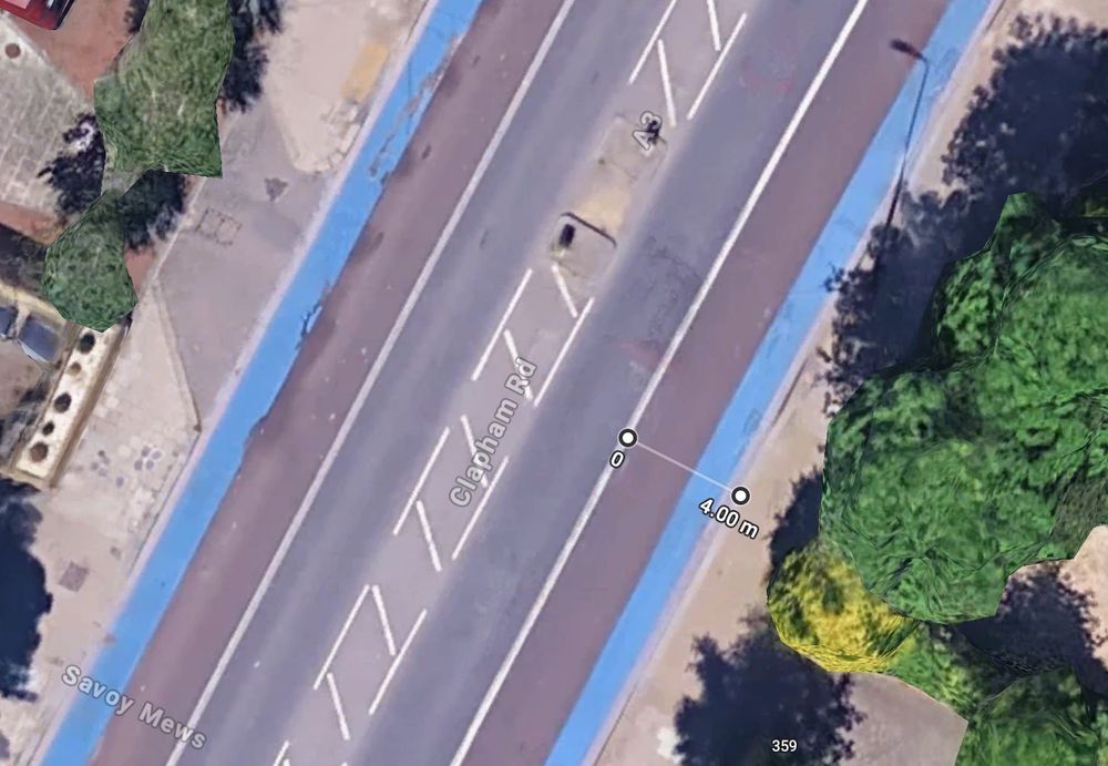 ColdWarCliff's tweet photo. Shared space with buses is not cycle infra. It's marginally better than nothing and lets people cycling safely bypass queues of other vehicles.  But people on bikes sharing space with 12 ton buses is neither safe nor inclusive and even wide bus lanes do not allow safe passes. https://t.co/cfr3rXx39W