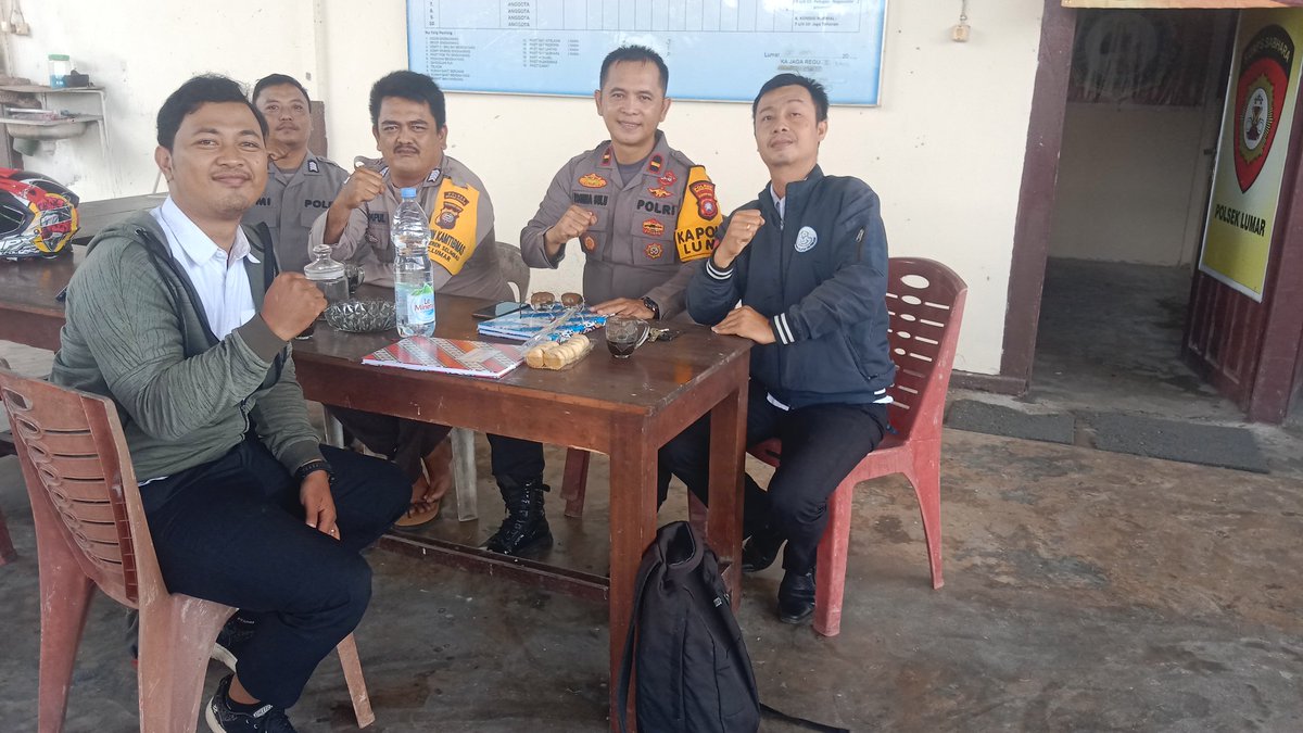 AdenRadianus's tweet photo. Senin 11 November 2024
Optimalisasi program 100 Polri untuk ketahanan pangan nasional, Luhkan bersama Dinas Perikanan Bengkayang melakukan identifikasi pelaku usaha budidaya untuk penerima bantuan benih ikan
#giatluhkansatminkaltegal
#giatluhkanbengkayang https://t.co/WSHJBVsOUl