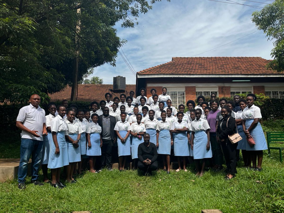 donantousej_123's tweet photo. Today, the Makerere University Biomedical Engineering Unit had the pleasure of hosting senior six students from @nabisunsagirls. Where various disciplines within biomedical engineering were explored.
#MakerereUniversity
#MakBME
#Nabisunsagirls https://t.co/L4xHuwim1l