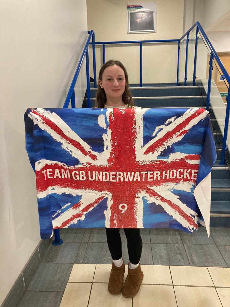 AledMemorial's tweet photo. 🌟It’s been another busy 12 months of donations &amp; we’re happy to share news of who we’ve been able to support🌟

Cerys Morgan was part of @TeamGB Underwater Hockey U19s Women’s team for the World Championships in Malaysia in July! A huge achievement - well done Cerys! 👏🏼🇬🇧 https://t.co/m0c5YqCRXx