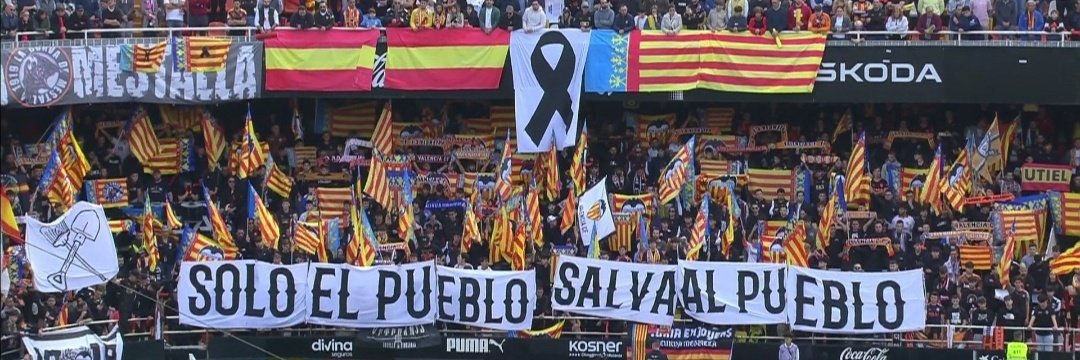 Sólo el pueblo salva al pueblo.
Honor a los voluntarios. Recuerdo y respeto a los afectados.
#SoloElPuebloSalvaAlPueblo