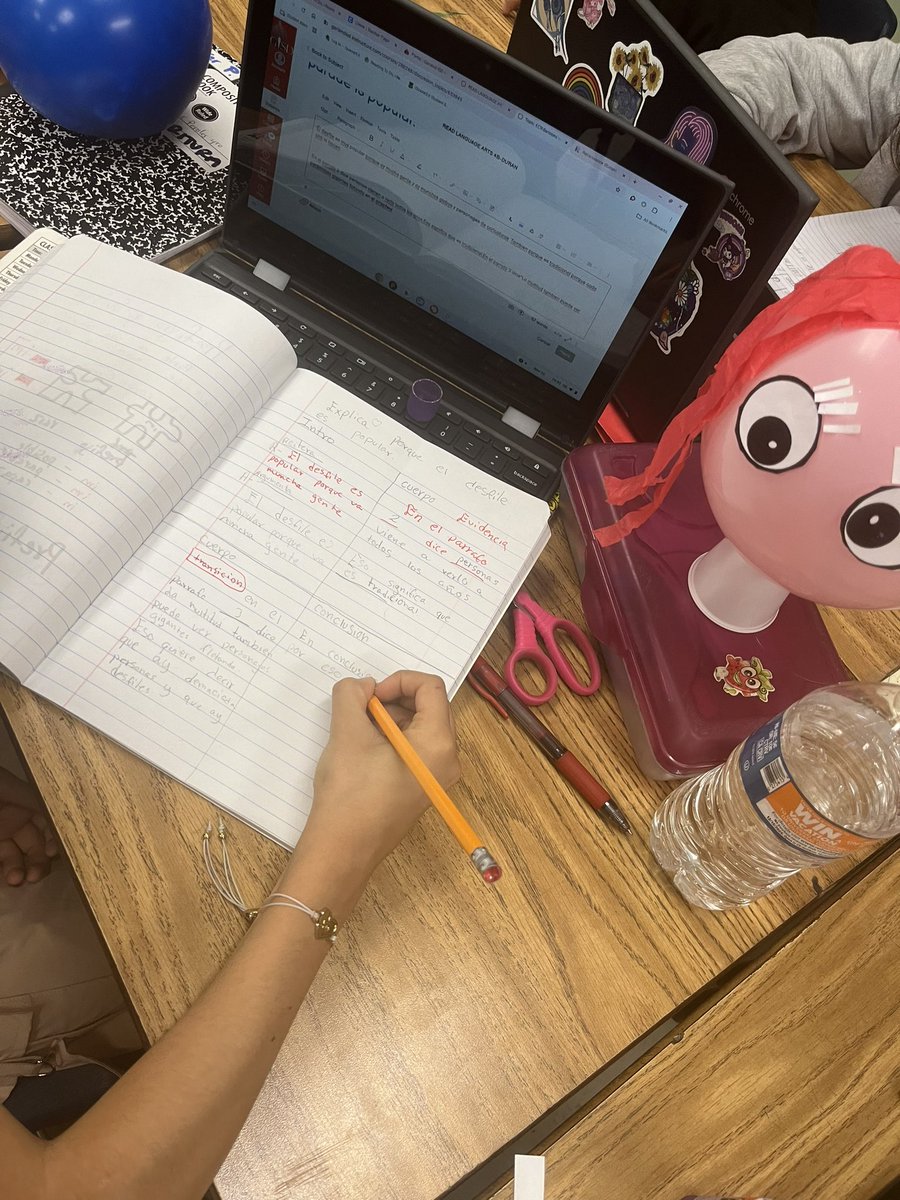 Balloons Over Broadway ECR and craft to head in to Thanksgiving break 
<a href="/Freeman_Hawks/">Freeman Elementary at Golden Meadows</a>