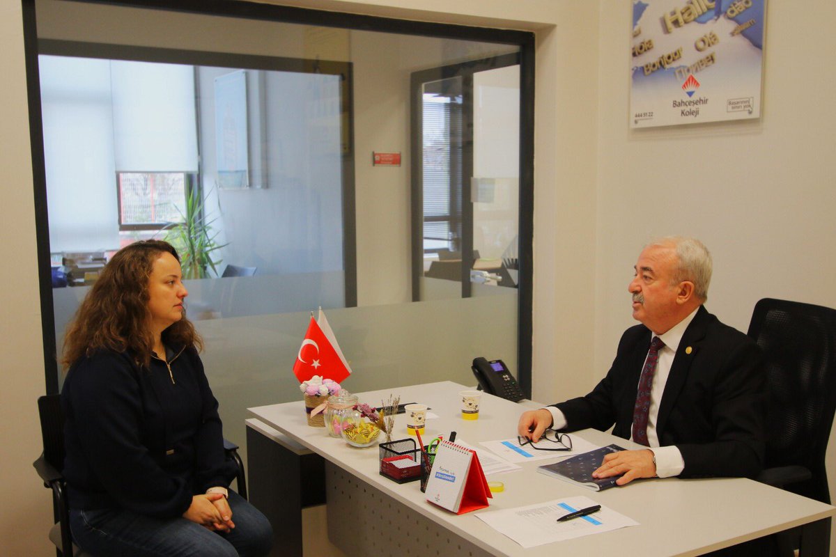 Değerli ilkokul velilerimiz eşliğinde bireysel veli-öğretmen görüşmelerimizi gerçekleştirdik. Bahçeşehir Koleji Kırklareli Kampüsü ailesi olarak velilerimize toplantıya gösterdikleri ilgi ve katılım için çok teşekkür ederiz. ❤️💙